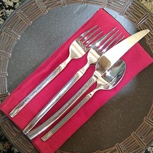 Red Cloth Napkins...18 x 18...set of 8